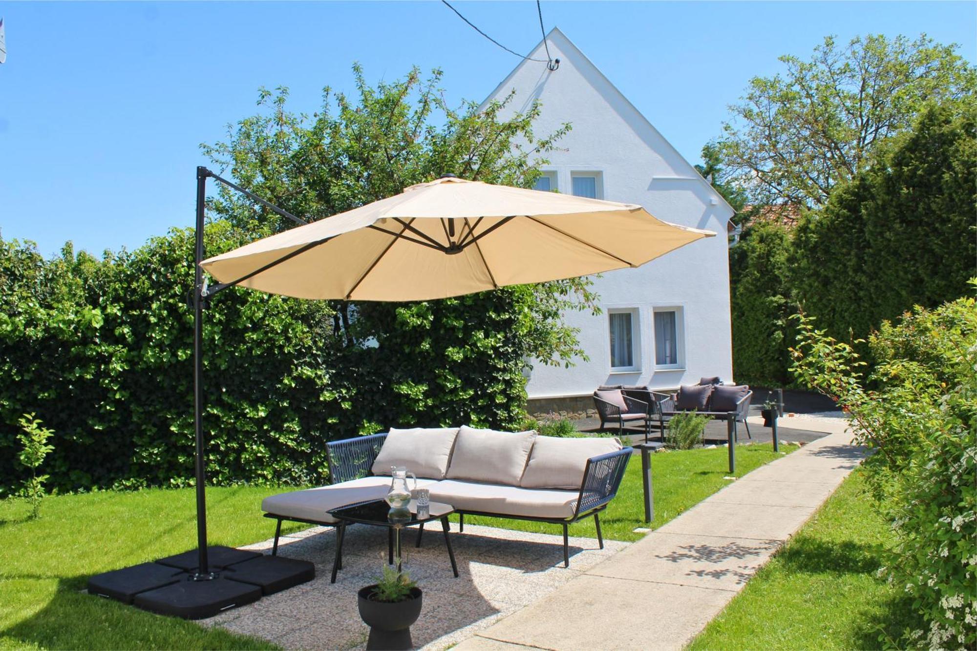 The Secret Garden - Keszthely Bed & Breakfast Eksteriør bilde