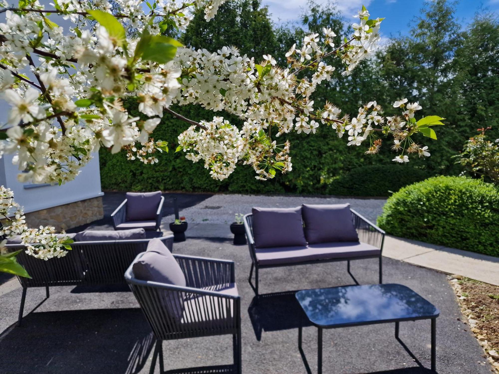 The Secret Garden - Keszthely Bed & Breakfast Eksteriør bilde