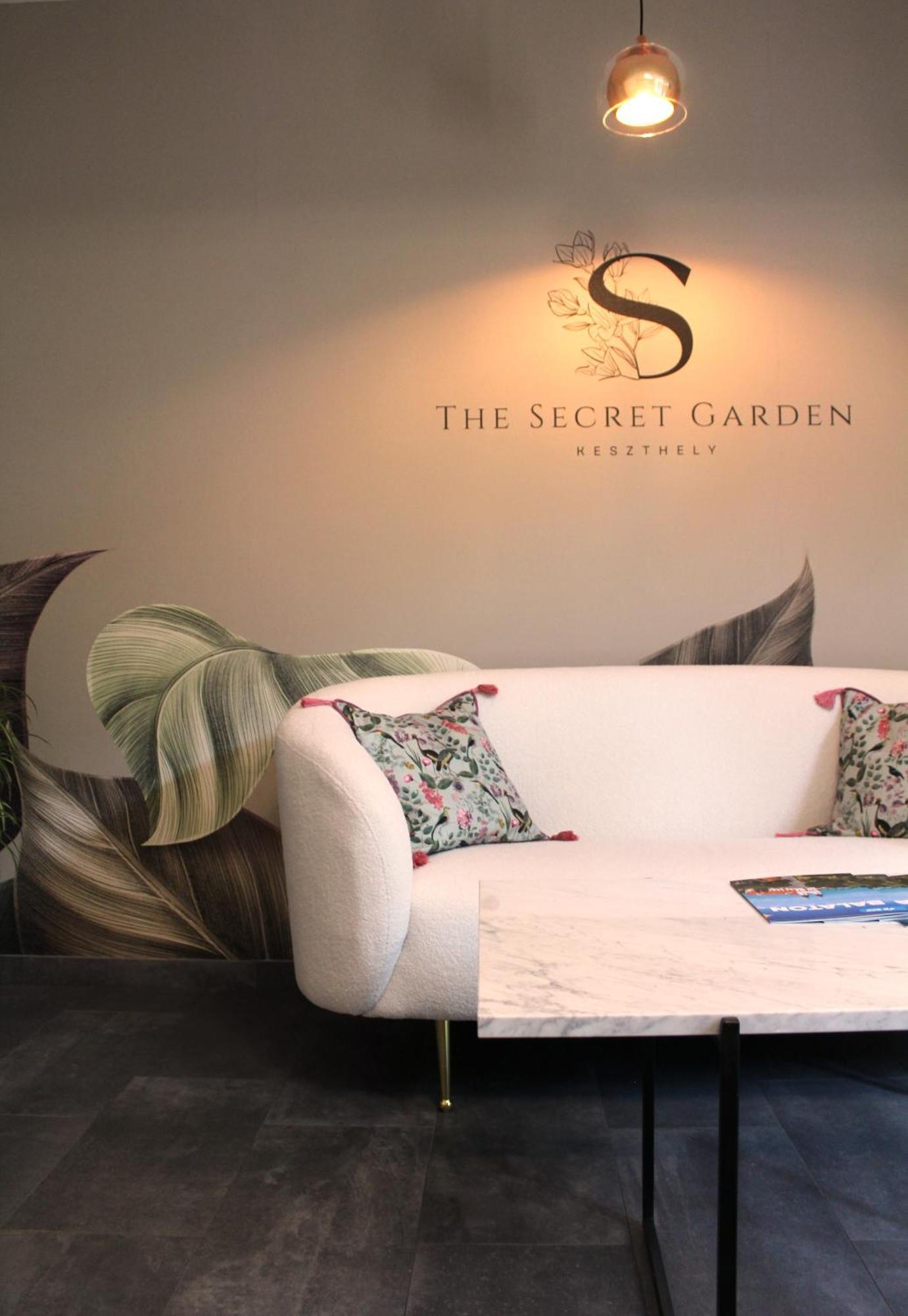 The Secret Garden - Keszthely Bed & Breakfast Eksteriør bilde